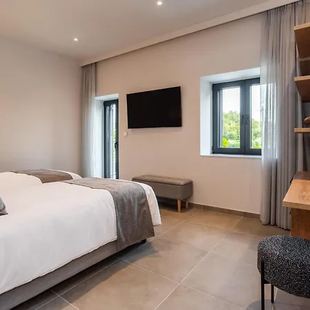 Corfu Mylos * Agios Nikolaos (Corfu)